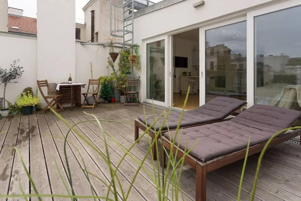 Apartment Amazing Terrace, Close To Viennas Biggest Shopping Street