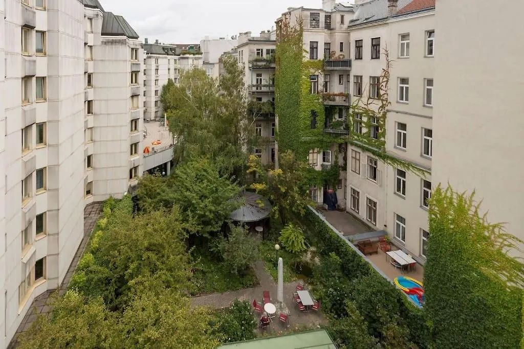 Amazing Terrace, Close To Viennas Biggest Shopping Street Austria