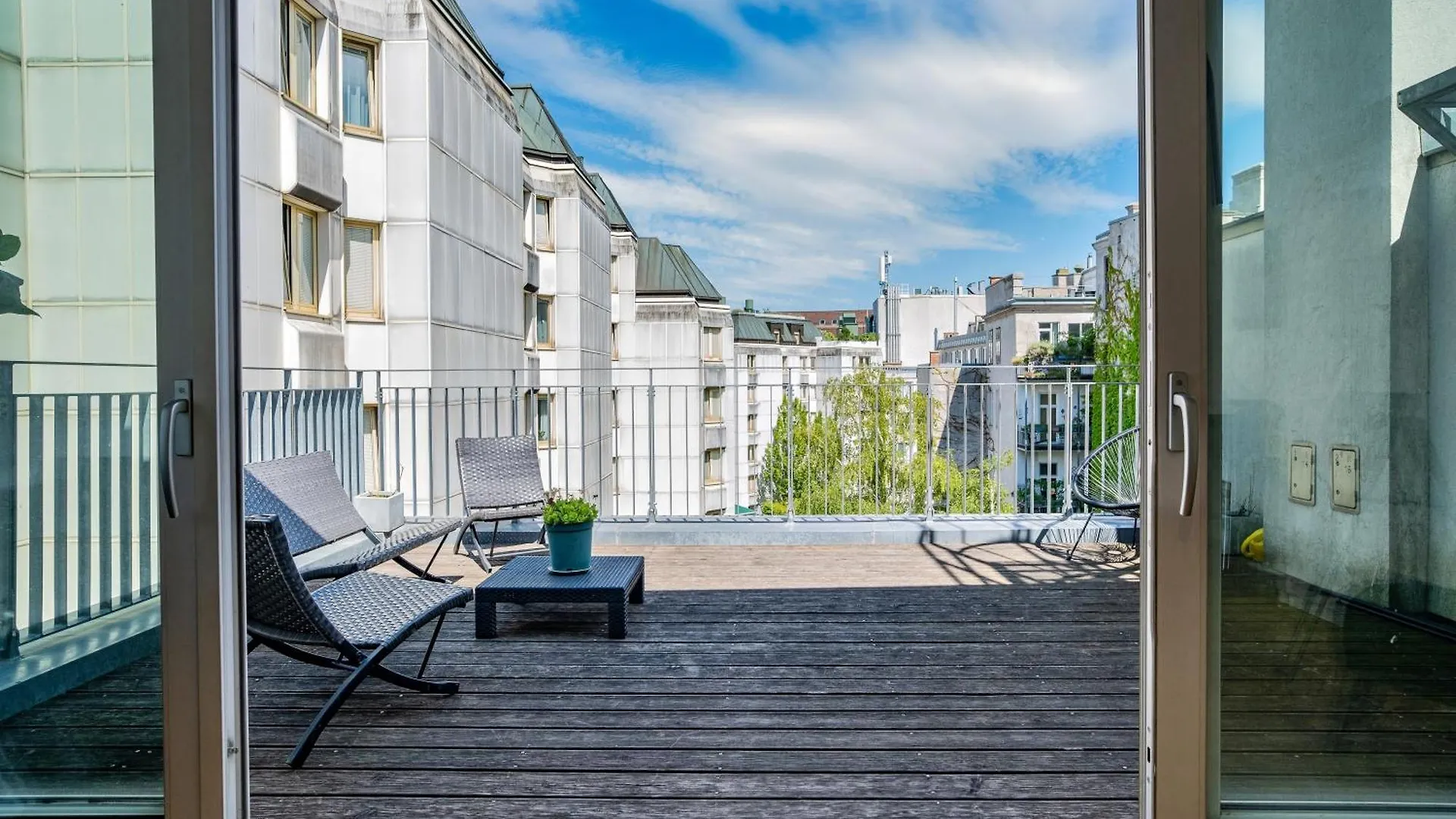 Panorama Rooftop Terrace I 3 Min To Mariahilferstrasse Wien